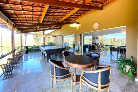 Casa de condomínio à venda com 500m², 5 quartos e 1 vaga Casa de condomínio à venda com 500m², 5 quartos e 1 vagaVaranda