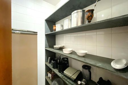 Casa de condomínio à venda com 500m², 5 quartos e 1 vaga Casa de condomínio à venda com 500m², 5 quartos e 1 vagaDespensa 1