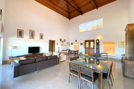 Casa de condomínio à venda com 500m², 5 quartos e 1 vaga Casa de condomínio à venda com 500m², 5 quartos e 1 vagaSala