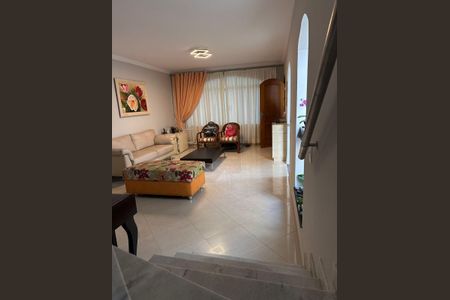 Sala de casa à venda com 3 quartos, 314m² em Vila Romero, São Paulo