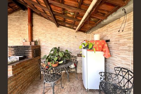 Casa à venda com 360m², 3 quartos e 4 vagas Casa à venda com 360m², 3 quartos e 4 vagasChurrasqueira