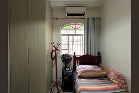 Casa à venda com 360m², 3 quartos e 4 vagas Casa à venda com 360m², 3 quartos e 4 vagasQuarto 2