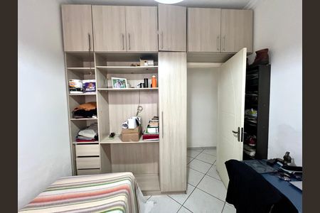 Casa à venda com 360m², 3 quartos e 4 vagas Casa à venda com 360m², 3 quartos e 4 vagasQuarto 2