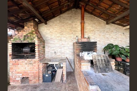 Casa à venda com 360m², 3 quartos e 4 vagas Casa à venda com 360m², 3 quartos e 4 vagasChurrasqueira