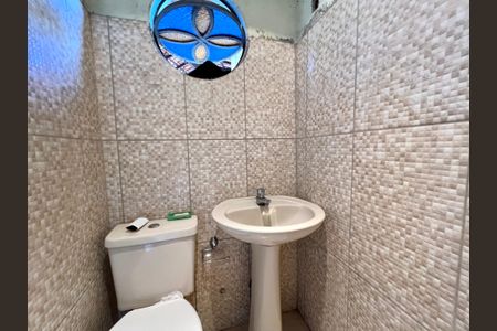 Casa à venda com 360m², 3 quartos e 4 vagas Casa à venda com 360m², 3 quartos e 4 vagasLavabo