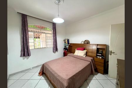 Casa à venda com 360m², 3 quartos e 4 vagas Casa à venda com 360m², 3 quartos e 4 vagasQuarto Suíte