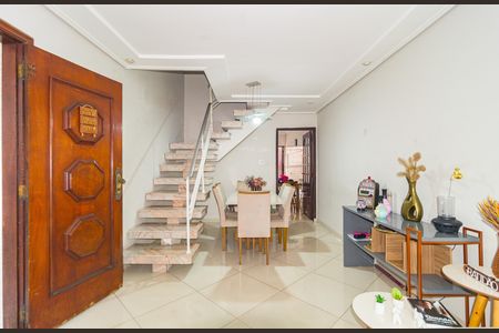 Sala de casa à venda com 3 quartos, 125m² em Água Rasa, São Paulo