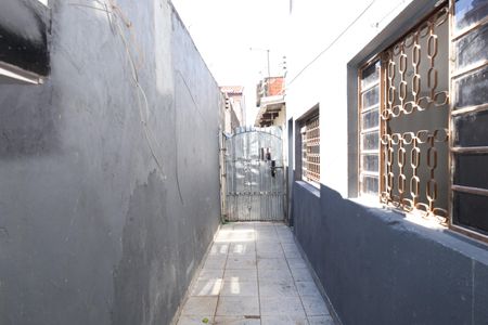 Casa para alugar com 50m², 3 quartos e sem vagaÁrea de Serviço e quintal