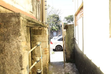 Casa para alugar com 50m², 3 quartos e sem vagaPortão do imóvel