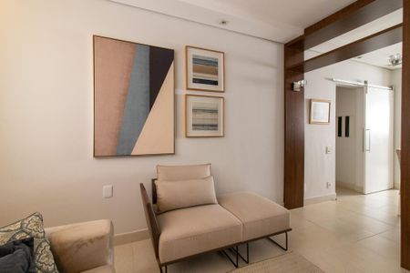 Sala de apartamento à venda com 2 quartos, 105m² em Cambuí, Campinas