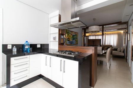 Apartamento à venda com 105m², 2 quartos e 1 vaga Apartamento à venda com 105m², 2 quartos e 1 vagaCozinha