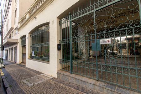 Apartamento à venda com 105m², 2 quartos e 1 vaga Apartamento à venda com 105m², 2 quartos e 1 vagaFachada