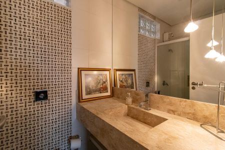 Apartamento à venda com 105m², 2 quartos e 1 vaga Apartamento à venda com 105m², 2 quartos e 1 vagaBanheiro