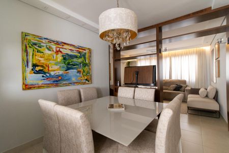 Apartamento à venda com 105m², 2 quartos e 1 vaga Apartamento à venda com 105m², 2 quartos e 1 vagaSala de Jantar