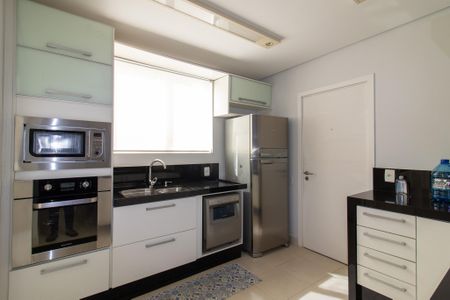 Apartamento à venda com 105m², 2 quartos e 1 vaga Apartamento à venda com 105m², 2 quartos e 1 vagaCozinha