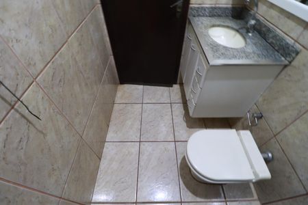 Banheiro social  de casa para alugar com 3 quartos, 130m² em Ipiranga, Ribeirão Preto