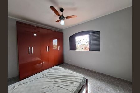Casa para alugar com 130m², 3 quartos e 3 vagasQuarto 3