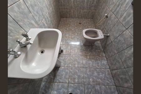 Casa para alugar com 130m², 3 quartos e 3 vagasBanheiro 2