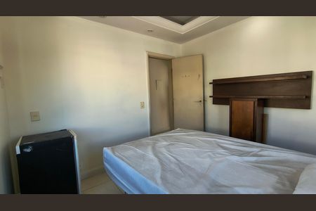 Casa de condomínio à venda com 289m², 3 quartos e 4 vagas Casa de condomínio à venda com 289m², 3 quartos e 4 vagasQuarto