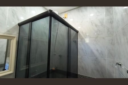 Casa de condomínio à venda com 289m², 3 quartos e 4 vagas Casa de condomínio à venda com 289m², 3 quartos e 4 vagasBanheiro da Suíte 2