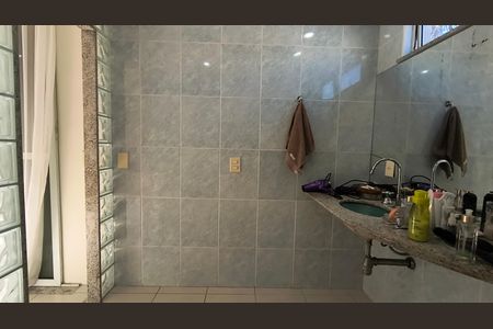 Casa de condomínio à venda com 289m², 3 quartos e 4 vagas Casa de condomínio à venda com 289m², 3 quartos e 4 vagasBanheiro da Suíte 1