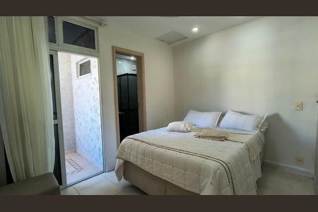 Casa de condomínio à venda com 289m², 3 quartos e 4 vagas Casa de condomínio à venda com 289m², 3 quartos e 4 vagasSuíte 2