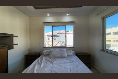 Casa de condomínio à venda com 289m², 3 quartos e 4 vagas Casa de condomínio à venda com 289m², 3 quartos e 4 vagasQuarto
