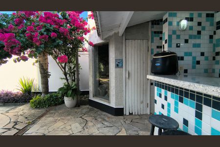 Casa de condomínio à venda com 289m², 3 quartos e 4 vagas Casa de condomínio à venda com 289m², 3 quartos e 4 vagasSauna