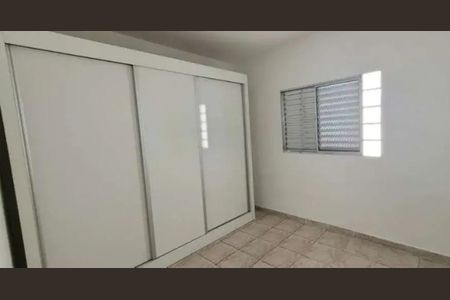 Quarto de casa para alugar com 3 quartos, 120m² em Vila Marari, São Paulo