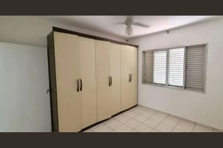 Quarto de casa para alugar com 3 quartos, 120m² em Vila Marari, São Paulo