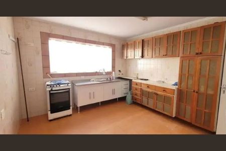Cozinha de casa para alugar com 3 quartos, 120m² em Vila Marari, São Paulo