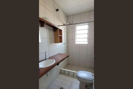 Casa para alugar com 120m², 3 quartos e 2 vagasBanheiro