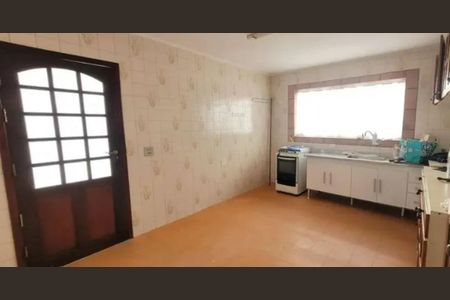 Cozinha de casa para alugar com 3 quartos, 120m² em Vila Marari, São Paulo