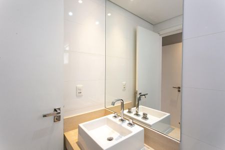 Apartamento para alugar com 95m², 3 quartos e 2 vagas Apartamento para alugar com 95m², 3 quartos e 2 vagasBanheiro da Suíte