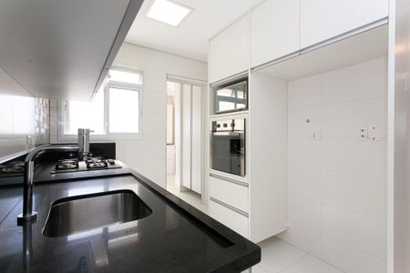 Apartamento para alugar com 95m², 3 quartos e 2 vagas Apartamento para alugar com 95m², 3 quartos e 2 vagasCozinha