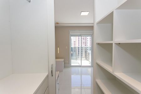 Apartamento para alugar com 95m², 3 quartos e 2 vagas Apartamento para alugar com 95m², 3 quartos e 2 vagasCloset da Suíte