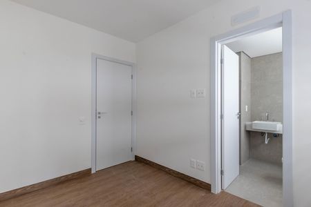 Apartamento à venda com 80m², 2 quartos e 2 vagas Apartamento à venda com 80m², 2 quartos e 2 vagasSuíte 1