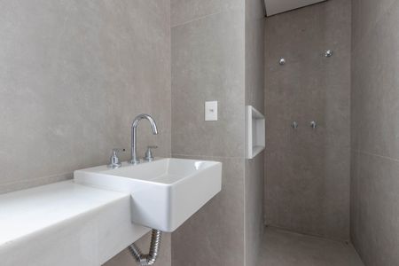 Apartamento à venda com 80m², 2 quartos e 2 vagas Apartamento à venda com 80m², 2 quartos e 2 vagasBanheiro