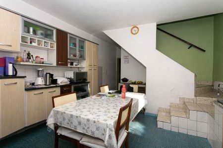 Casa à venda com 441m², 7 quartos e 6 vagas Casa à venda com 441m², 7 quartos e 6 vagasCasa 1 - Cozinha