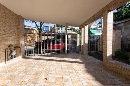 Casa à venda com 441m², 7 quartos e 6 vagas Casa à venda com 441m², 7 quartos e 6 vagasGaragem