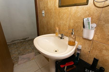 Casa à venda com 441m², 7 quartos e 6 vagas Casa à venda com 441m², 7 quartos e 6 vagasCasa 3 - Banheiro