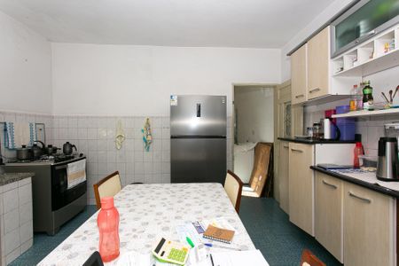 Casa à venda com 441m², 7 quartos e 6 vagas Casa à venda com 441m², 7 quartos e 6 vagasCasa 1 - Cozinha