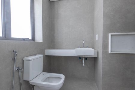 Apartamento à venda com 80m², 2 quartos e 2 vagas Apartamento à venda com 80m², 2 quartos e 2 vagasBanheiro