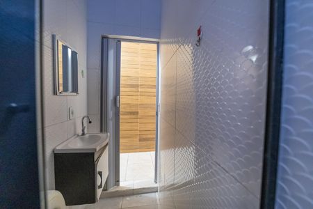 Casa para alugar com 58m², 2 quartos e sem vaga Casa para alugar com 58m², 2 quartos e sem vagaBanheiro