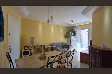Apartamento à venda com 75m², 3 quartos e 1 vagaSala