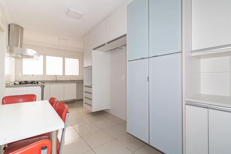 Apartamento para alugar com 173m², 3 quartos e 3 vagasCozinha