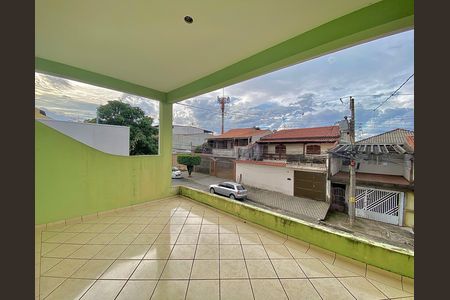 Casa à venda com 100m², 3 quartos e 2 vagas