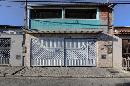 Casa para alugar com 150m², 4 quartos e 3 vagas Casa para alugar com 150m², 4 quartos e 3 vagasFachada