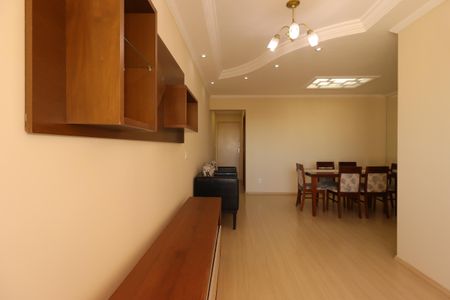 Sala de apartamento para alugar com 3 quartos, 71m² em Vila Apiai, Santo André