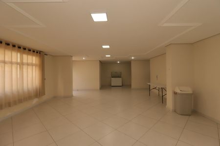 Apartamento para alugar com 71m², 3 quartos e 1 vagaÁrea Comum - Salão de Festa